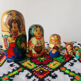 Матрьошка хлопчик українець п’ять фігуркок 10, 5 см Матрьошка хлопчик українець п’ять фігуркок 10, 5 см